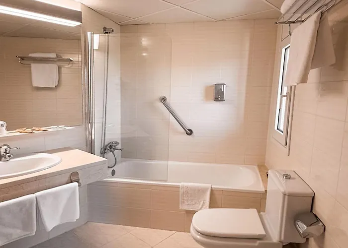 Park Hotell 3*